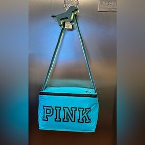 Rare New NWT Victoria's Secret PINK Blue Cooler or Lunchbox with a dog keychain
